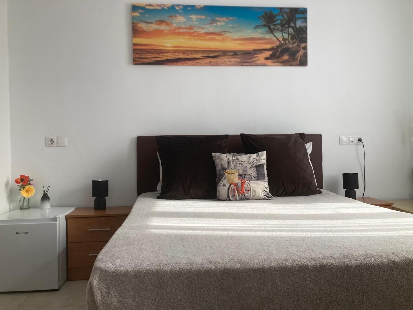 Room With Private Bathroom And Balcony Nearby The Mercado Central, Center And Beach Alicante Exterior foto